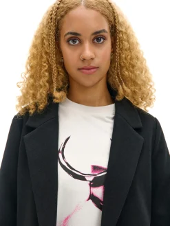 Czarny długi płaszcz