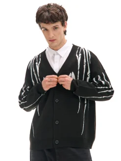 Czarny kardigan z motywem kości