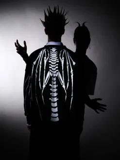 Czarny kardigan z motywem kości