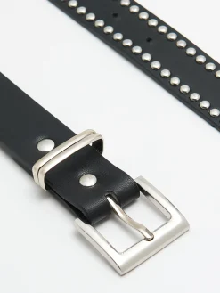 Czarny pasek z ozdobnymi detalami