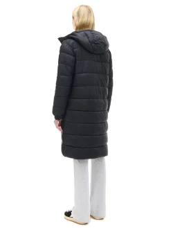Czarny płaszcz puffer z kapturem