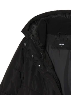 Czarny płaszcz z kapturem