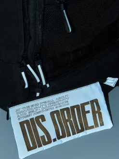 Czarny plecak z piórnikiem