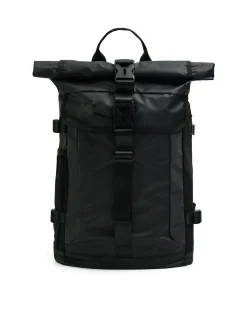 Czarny pojemny plecak