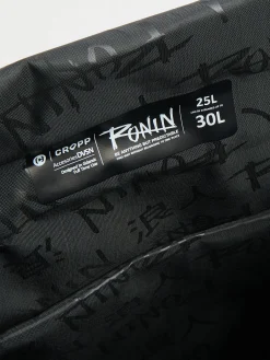 Czarny pojemny plecak