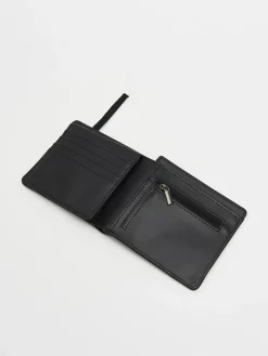 Czarny portfel z imitacji skóry