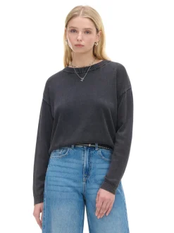 Czarny sweter z efektem sprania