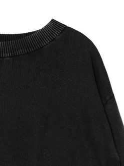 Czarny sweter z efektem sprania