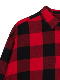 Czerwona koszula w kratę