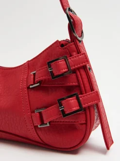 Czerwona torebka z imitacji skóry