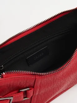 Czerwona torebka z imitacji skóry