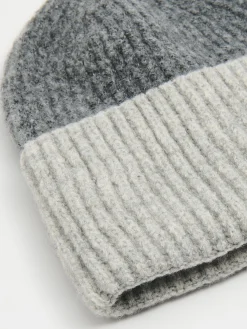 Dwukolorowa czapka beanie