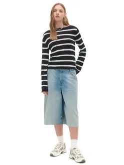 Dzianinowy sweter w paski