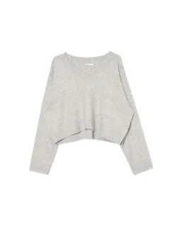 Gładki jasnoszary sweter