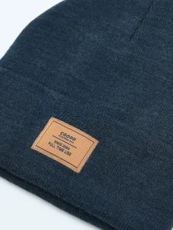 Granatowa czapka beanie