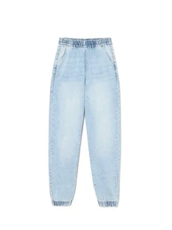 Jasne jeansowe joggery