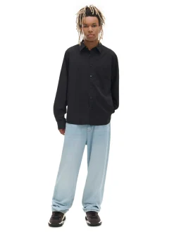 Jasne jeansy relaxed