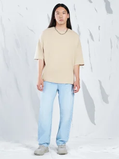 Jasne jeansy relaxed