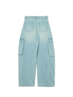 Jasne jeansy skater z efektem sprania