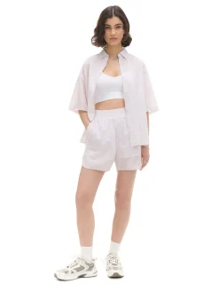 Jasne szorty w paski