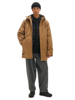 Jasnobrązowy płaszcz z kapturem