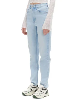 Jasnoniebieskie jeansy mom slim TALL