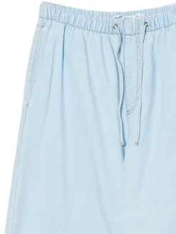 Jasnoniebieskie jeansy parachute