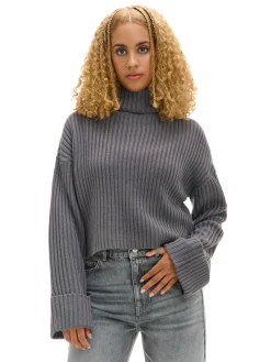 Jesienny sweter oversize z golfem