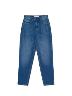 Klasyczne jeansy mom