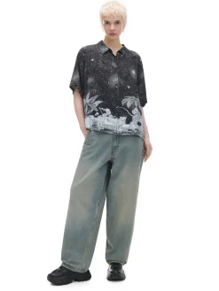 Koszula oversize z artystycznym nadrukiem