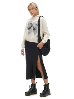 Kremowa bluza z kapturem i nadrukiem