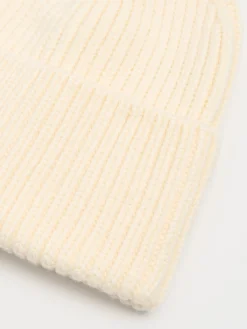 Kremowa czapka beanie