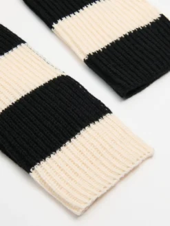 Kremowo-czarny szalik