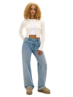 Kremowy kardigan z guzikami