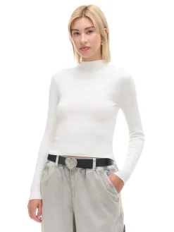 Kremowy sweter z półgolfem