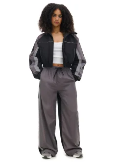 Krótka sportowa kurtka bomber