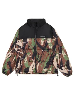 Kurtka puffer z militarnym nadrukiem