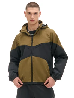 Kurtka z chowanym kapturem