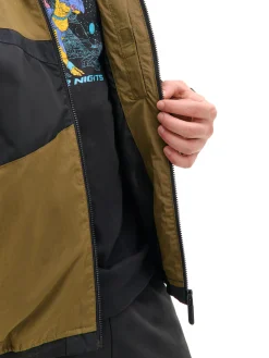 Kurtka z chowanym kapturem