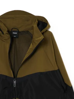 Kurtka z chowanym kapturem