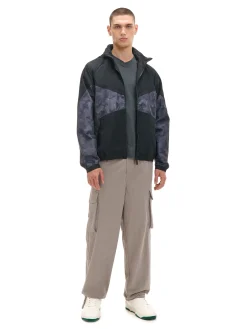 Kurtka z chowanym kapturem i nadrukiem