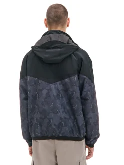 Kurtka z chowanym kapturem i nadrukiem