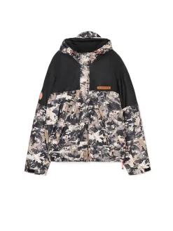 Kurtka z kapturem z jesiennym motywem