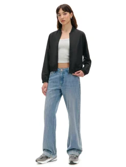 Lekka czarna bomberka