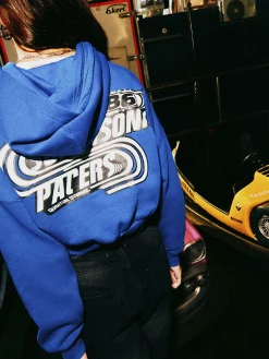 Niebieska bluza crop z kapturem Baltic Games