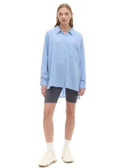 Niebieska klasyczna koszula