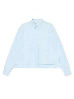 Niebieska koszula z rozcięciami