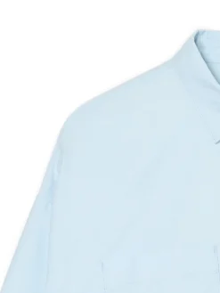 Niebieska koszula z rozcięciami