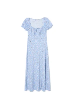 Niebieska sukienka midi w kwiaty