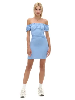 Niebieska sukienka mini z krótkimi rękawkami